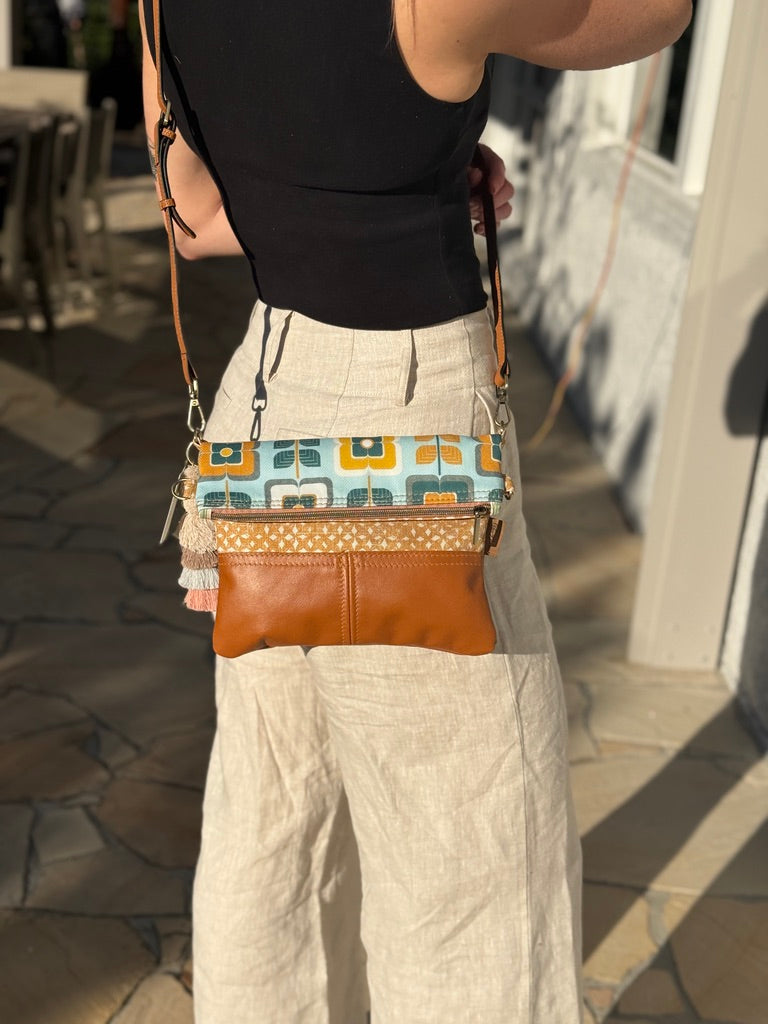 Retro Floral Foldover Bag