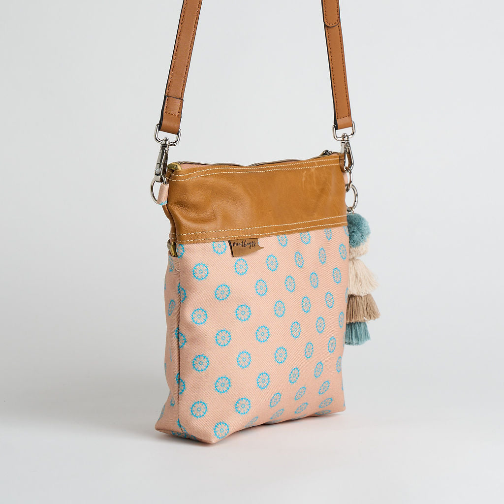 Graphic Flowers Bucket Bag
