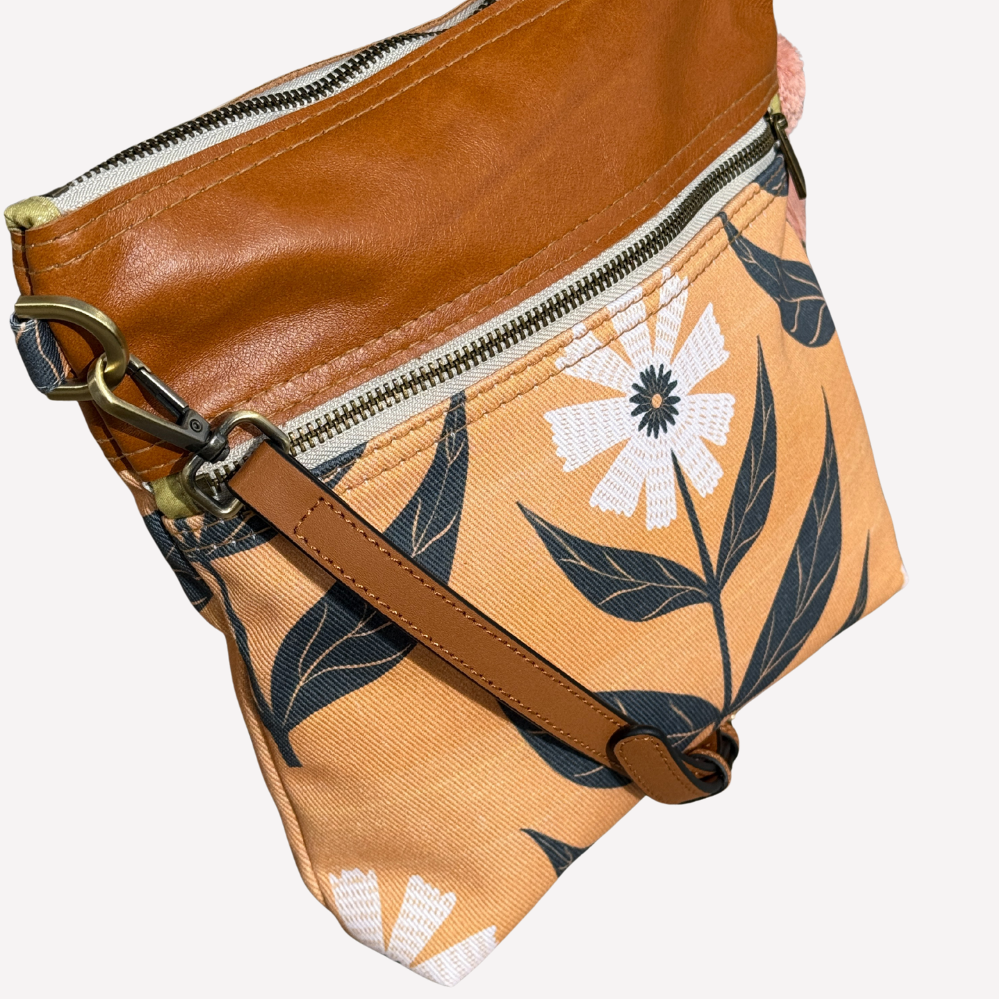 Honey Cream Bucket Bag