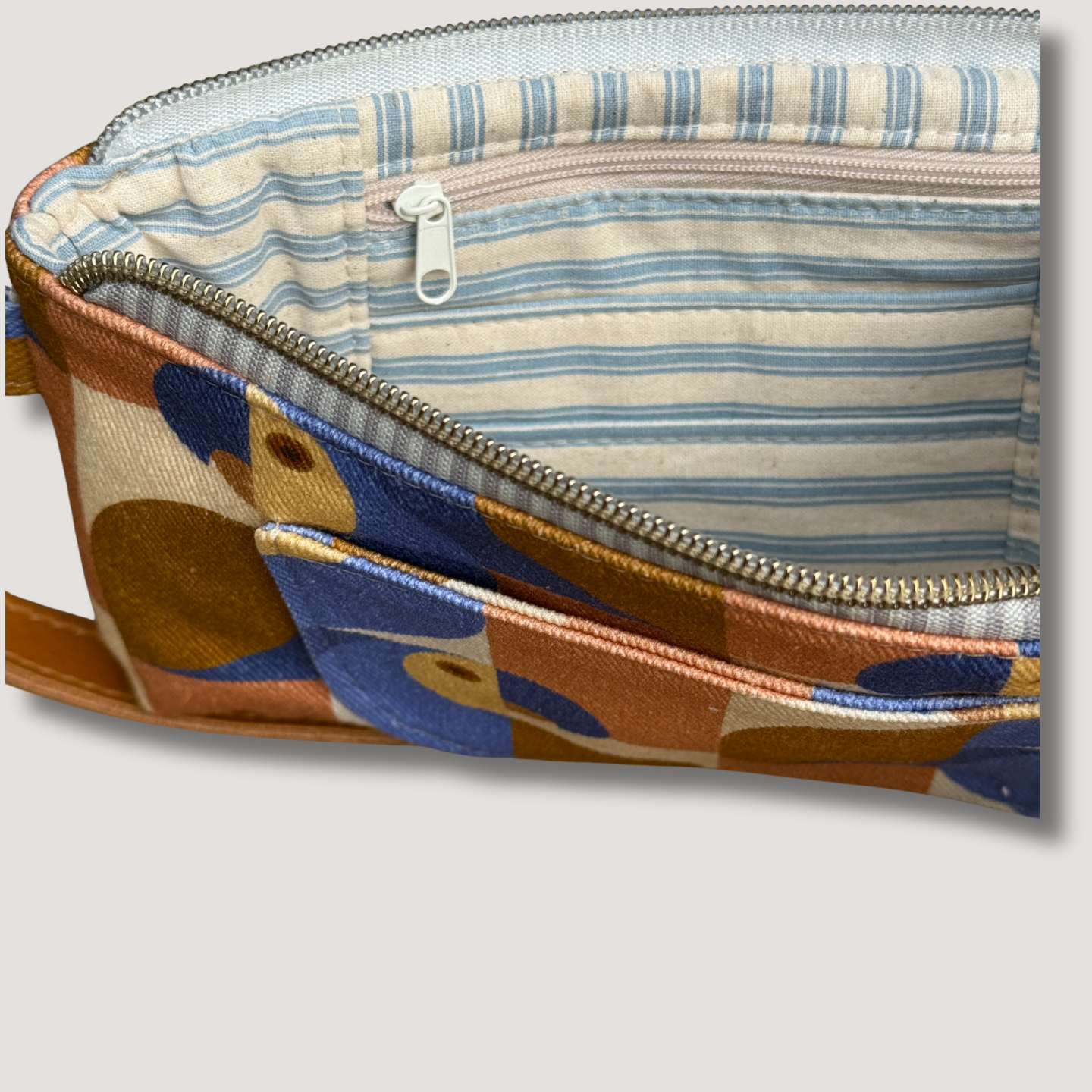 Parrot Purse