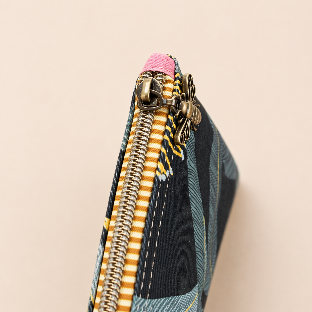 Daily Purse Yellow eucalyptus